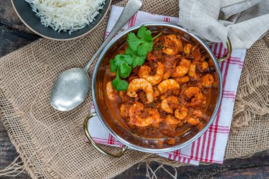 Pirinçli karides körisi.