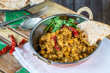 Çarklı Bengal hindistan cevizi körisi