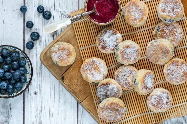 Traditional Fennel Welsh Cakes Blueberry Coulis — Stock Photo, Image