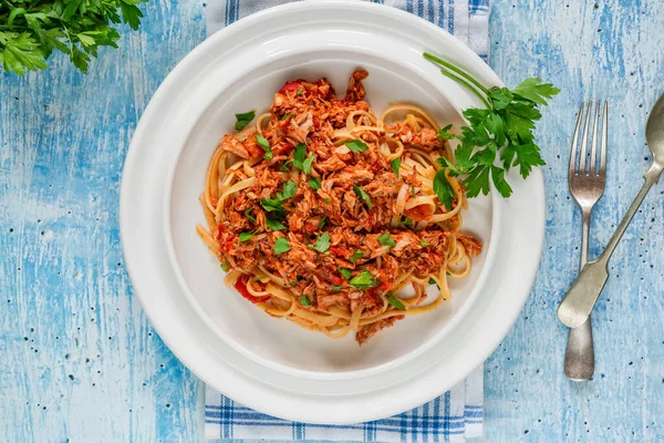 Chilli Tuna Dengan Pasta Linguin — Stok Foto