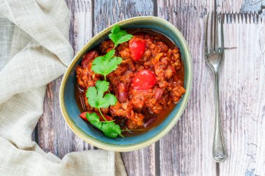 Quorn kıymalı vejetaryen chili con carne.