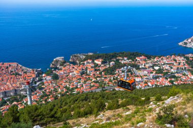 Hırvatistan 'daki Moutain Srd' un tepesinden Dubrovnik 'in hava manzarası