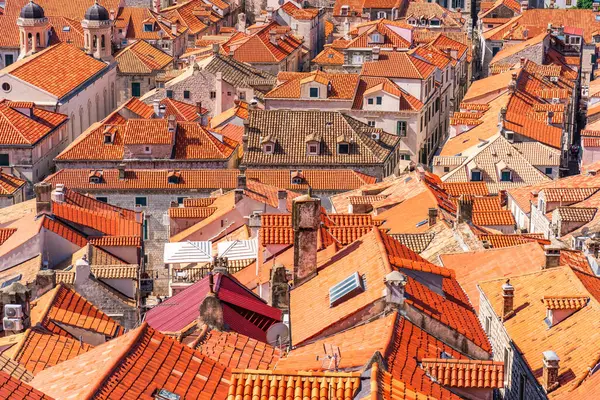DUBROVNIK, CROATIA - 29 Haziran 2024: Dubrovnik 'in ünlü Eski Kenti 1979 yılında UNESCO Dünya Mirası Listesi