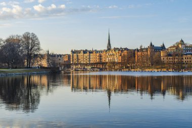 Stockholm, İsveç 'in merkezindeki Curgardsbrunnsviken Körfezi manzarası
