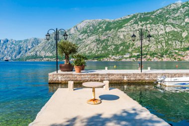 Karadağ 'ın güneybatısında Boka Kotorska olarak da bilinen Kotor Körfezi manzarası