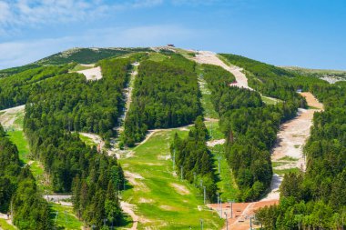 Bosna-Hersek 'in Trnovo kenti yakınlarındaki Bjelasnica dağının manzarası