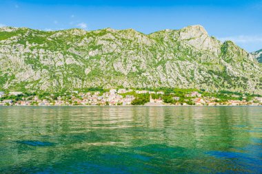 Kotor Körfezi Karadağ'görünümü