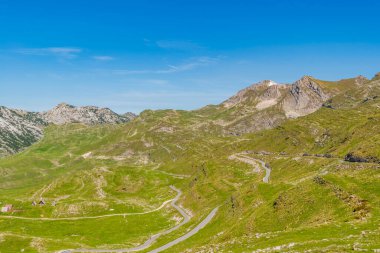 Karadağ 'daki Durmitor Ulusal Parkı' ndaki dağ manzarası