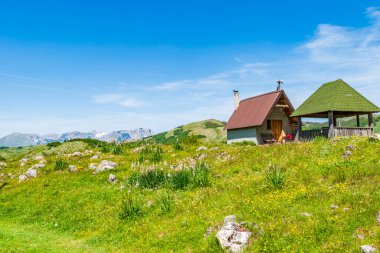 Karadağ 'ın Trsa kentindeki küçük bir köy manzarası