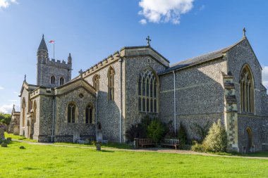 Eski Amersham, İngiltere 'deki 13. yüzyılın St. Mary Kilisesi manzarası.
