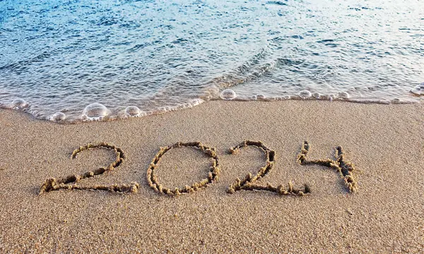 Szczęśliwego Nowego Roku 2023 Tekst Plaży Morskiej Odręcznie Napisany Napis — Zdjęcie stockowe