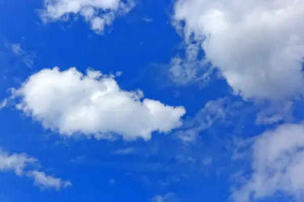 Blue Summer Sky Fluffy Clouds Blue Sky Background — Stock Photo, Image