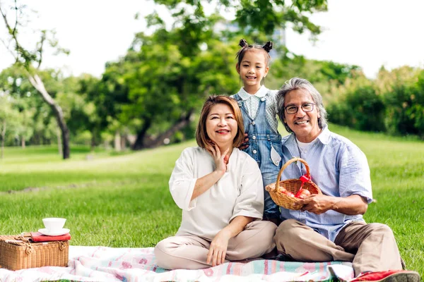 Portrait Happy Love Asian Grandfather Grandmother Asian Little Cute Girl — Stock Photo, Image