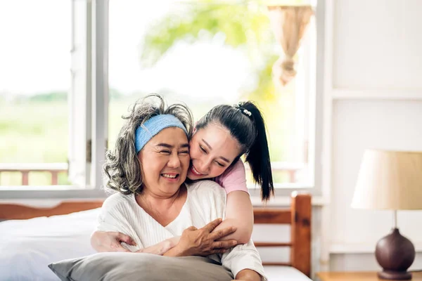 Portrait Enjoy Happy Love Asian Family Senior Mature Mother Young — Stock Photo, Image