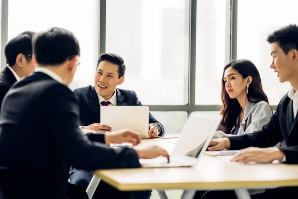Group Asian Business Meeting Discussing Strategy Startup Project Analysis Finance — Stock Photo, Image
