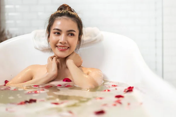 Portrait Smiling Happy Beauty Pretty Asian Woman Clean Fresh Healthy — Stock Photo, Image