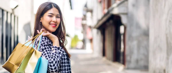 Retrato Belleza Sonriente Moda Asiática Mujer Feliz Relajarse Disfrutar Del — Foto de Stock