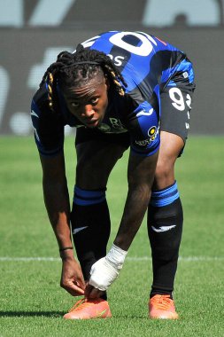 Atalanta 'dan Brandon Soppy, Atalanta - Cremonese final maçı sırasında, Atalanta 1, Cremonese 1, Gewiss Stadyumu' nda oynandı..