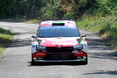 Şoför Tommaso Ciuffi ve yardımcısı Nicol Gonella, Colle San Maro - FIA Avrupa Ralli Şampiyonası 