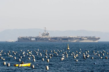 Amerikan askeri uçak gemisi Nimitz USS Harry S. Truman, Napoli Körfezi 'ndeki bir tatbikat sırasında Amerikan savaş gemisi en son altı yıl önce körfezde görüldü. Napoli, İtalya, 11 Mayıs 2022.