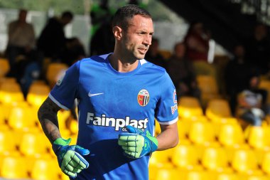 Ascoli 'den Enrico Guarna, İtalya SerieB Ligi maçında Benevento - Ascoli final maçı, Benevento 1, Ascoli 1, Ciro Vigorito Stadyumu' nda oynandı..