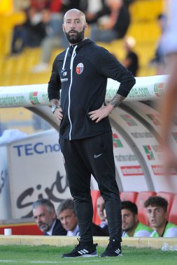 Ascoli 'li Cristian Bucchi, İtalya SerieB Ligi maçında Benevento - Ascoli final maçı, Benevento 1, Ascoli 1, Ciro Vigorito Stadyumu' nda oynandı..