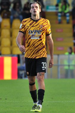 Benevento 'nun Maxime Leverbe oyuncusu, Benevento - Ascoli final maçı Benevento 1, Ascoli 1, Ciro Vigorito Stadyumu' nda oynanan maç sırasında.