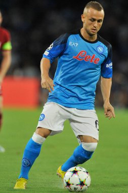 Napoli 'li Stanislav Lobotka oyuncusu, Napoli - Liverpool final maçı sırasında, Napoli 4, Liverpool 1, Diego Armando Maradona Stadyumu' nda oynandı..