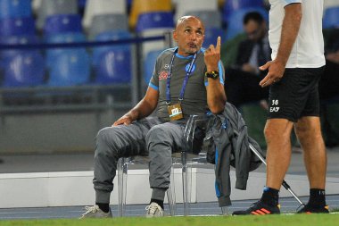 Napoli 'nin koçu Luciano Spalletti, Napoli - Liverpool final maçı sırasında, Napoli 4, Liverpool 1, Diego Armando Maradona Stadyumu' nda oynandı..