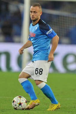 Napoli 'li Stanislav Lobotka oyuncusu, Napoli - Rangers final maçı sırasında, Napoli 3, Rangers 0, Diego Armando Maradona Stadyumu' nda oynandı..