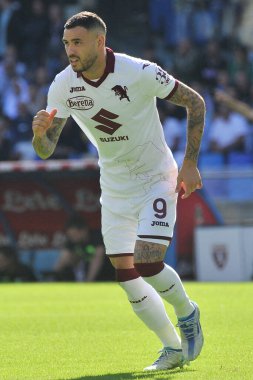 Torino 'dan Antonio Sanabria, İtalya Serie A Ligi maçında Napoli, Torino 3, Torino 1, Diego Armando Maradona Stadyumu' nda oynandı..