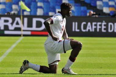 Torino 'dan Wilfried Singo, İtalya Serie A Ligi maçında Napoli - Torino final maçı, Toroli 3, Torino 1, Diego Armando Maradona Stadyumu' nda oynandı..