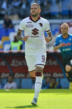 Torino 'dan Antonio Sanabria, İtalya Serie A Ligi maçında Napoli, Torino 3, Torino 1, Diego Armando Maradona Stadyumu' nda oynandı..