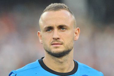 Napoli 'li Stanislav Lobotka oyuncusu, Napoli - Bologna final maçı sırasında Diego Armando Maradona Stadyumu' nda oynandı..