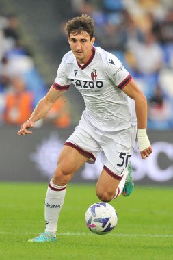 Bologna 'dan Andrea Cambiaso, İtalya serisi şampiyonasında Napoli - Bologna final maçında, Napoli 3, Bologna 2, Diego Armando Maradona Stadyumu' nda oynandı..