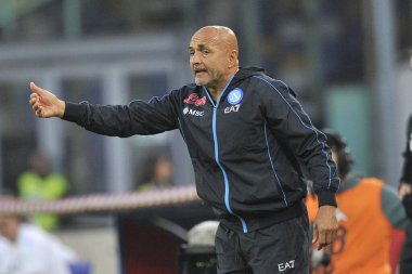 Luciano Spalletti, Napoli 'nin koçu, İtalya serisi şampiyonasında Napoli - Bologna final maçı, Napoli 3, Bologna 2, Diego Armando Maradona Stadyumu' nda oynandı..