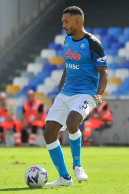 Napoli 'nin Juan Jesus oyuncusu, Napoli ile Spezia arasındaki İtalya Serie A ligi maçında, Napoli 1, Spezia 0, Diego Armando Maradona Stadyumu' nda oynandı..