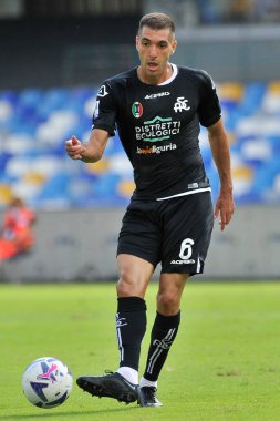 Spezia 'dan Mehdi Bourabia, İtalya Serie A Ligi maçında Napoli - Spezia final maçı, Napoli 1, Spezia 0, Diego Armando Maradona stadyumunda oynandı..