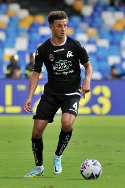 Spezia 'dan Ethan Empadu, İtalya Serie A Ligi maçında Napoli - Spezia final maçı, Napoli 1, Spezia 0, Diego Armando Maradona Stadyumu' nda oynandı..