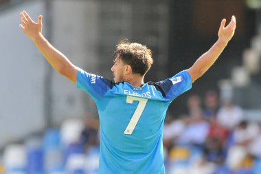Napoli 'li Eljif Elmas, Napoli ile Spezia arasındaki İtalyan Serie A ligi maçında, Napoli 1, Spezia 0, Diego Armando Maradona Stadyumu' nda oynandı..