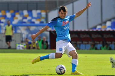 Napoli 'li Hirving Lozano oyuncusu, Napoli ile Spezia arasındaki İtalyan Serie A ligi maçında, Napoli 1, Spezia 0, Diego Armando Maradona Stadyumu' nda oynandı..