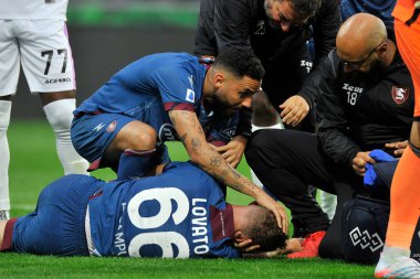 Salernitana 'dan Matteo Lovato, İtalya Serie A Ligi' nde Salernitana ile Cremonese arasında oynanan final maçında, Salernitan 2, Cremonese 2, Arechi Stadyumu 'nda oynandı..