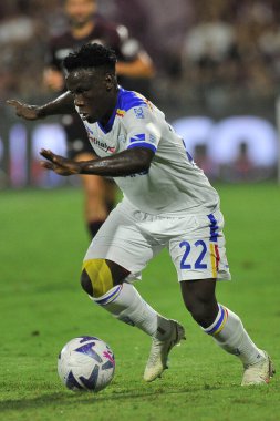 Lecce 'nin Lameck Banda oyuncusu, İtalya Serie A Ligi maçında Salernitana ile Lecce arasındaki final maçı, Salernitana 1, Lecce 2, Arechi Stadyumu' nda oynandı..