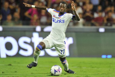 Lecce 'nin Assan Ceesay oyuncusu, İtalya Serie A Ligi maçında Salernitana ile Lecce arasındaki final maçı, Salernitana 1, Lecce 2, Arechi Stadyumu' nda oynandı..