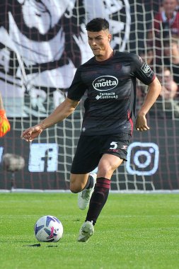 Salernitana 'nın Flavius Daniliuc oyuncusu, İtalya Serie A ligi maçında Salernitana - Spezia final maçı, Salernitana 1, Spezia 0, Arechi Stadyumu' nda oynandı..