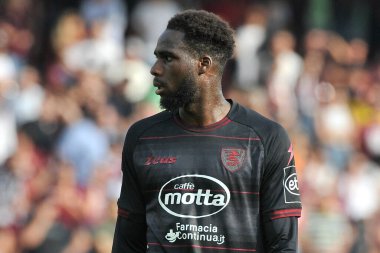 Salernitana 'dan Boulaye Dia, İtalya Serie A ligi maçında Salernitana - Spezia final maçı, Salernitana 1, Spezia 0, Arechi Stadyumu' nda oynandı..