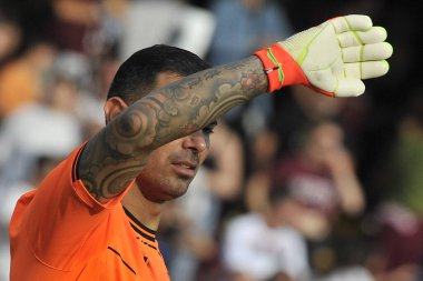 Salernitana 'nın Luigi Sepe oyuncusu, İtalya Serie A Ligi' nde Salernitana ile Spezia arasında oynanan final maçı, Salernitana 1, Spezia 0, Arechi Stadyumu 'nda oynandı..