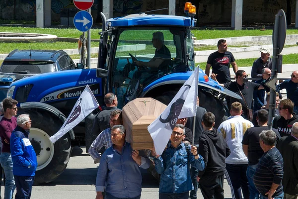 Yetiştiriciler Campania Bufalo Yetiştiricilerinin Gösterisi Sırasında 300 Masum Şirket Yüzbinlerce — Stok fotoğraf