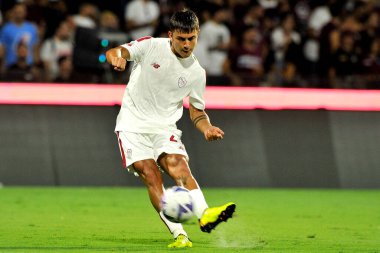 Roma 'nın Paulo Dybala oyuncusu, İtalya' nın Serie A ligi maçında Salernitana ile Romanların final maçı Salernitana 0, Roma 1, Arechi Stadyumu 'nda oynanan karşılaşma sırasında.