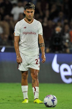 Roma 'nın Paulo Dybala oyuncusu, İtalya' nın Serie A ligi maçında Salernitana ile Romanların final maçı Salernitana 0, Roma 1, Arechi Stadyumu 'nda oynanan karşılaşma sırasında.